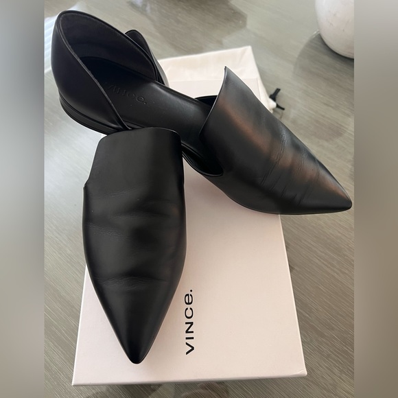 Vince. Black Flats size 10 - Picture 9 of 14